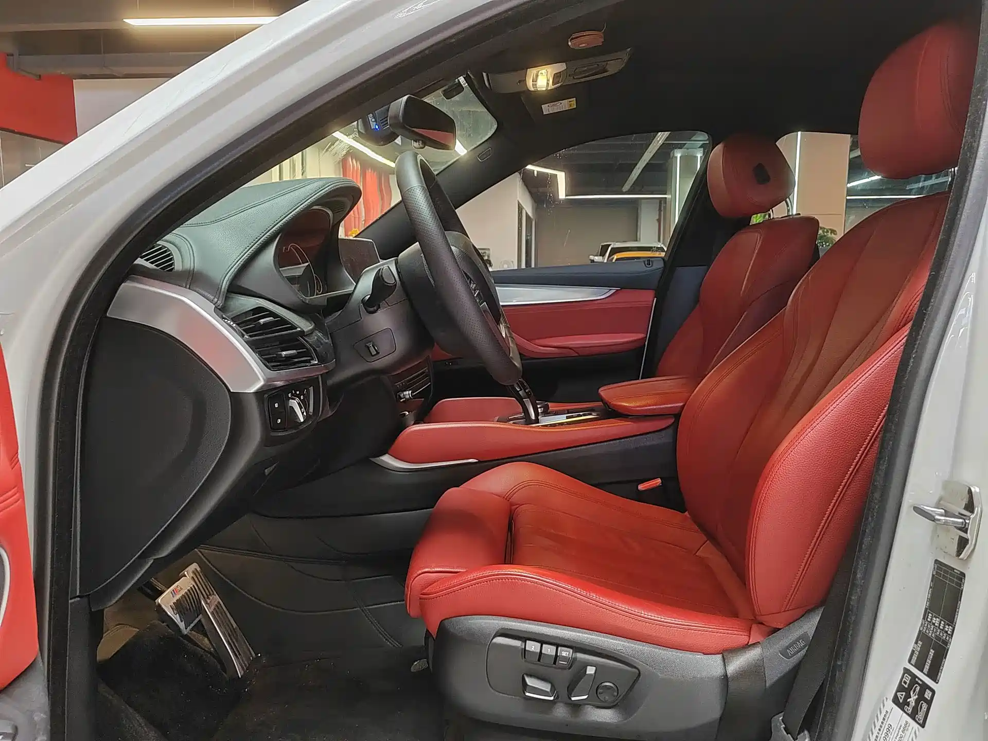 Фото 6 - BMW X6