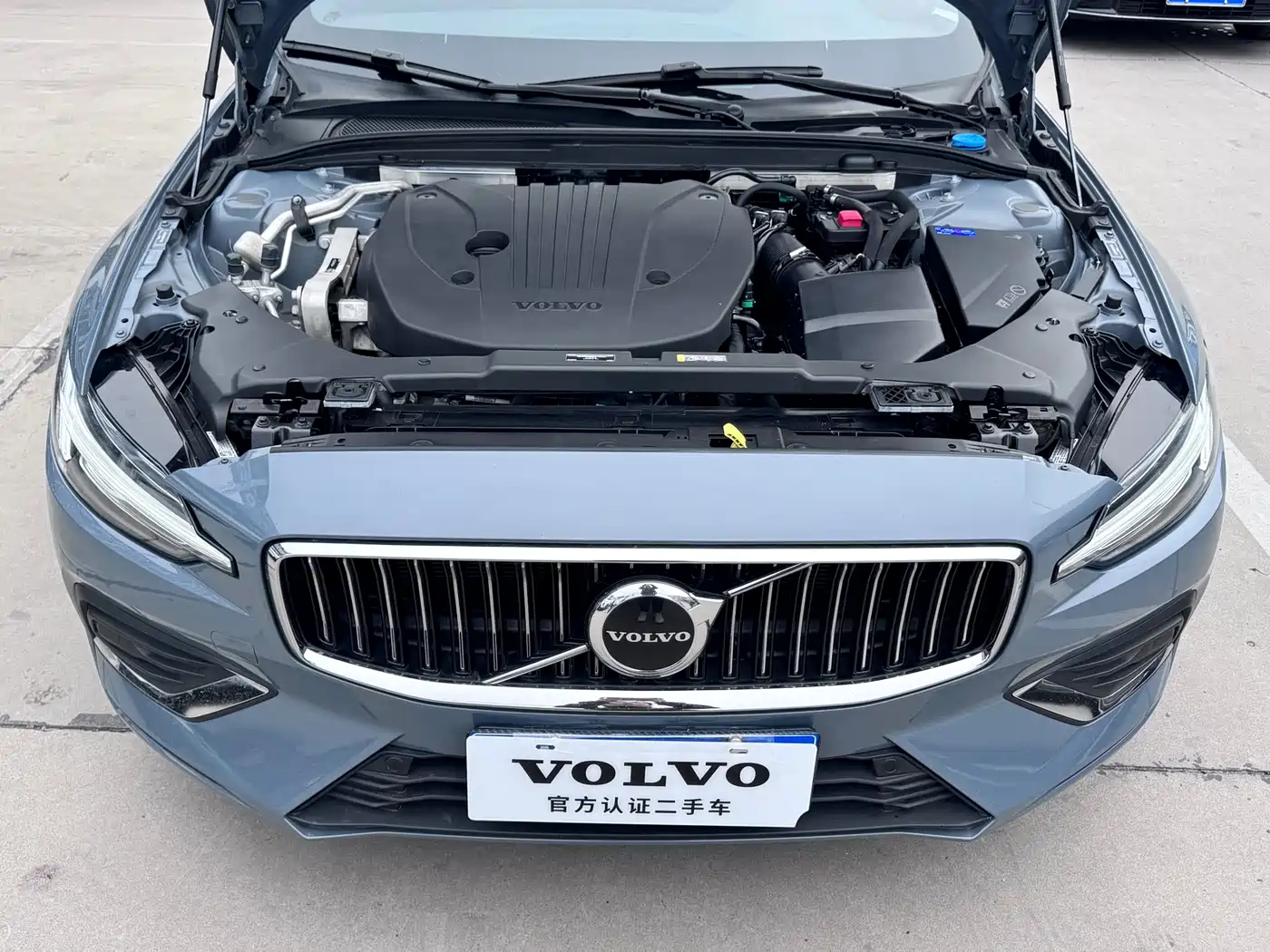 VOLVO S60