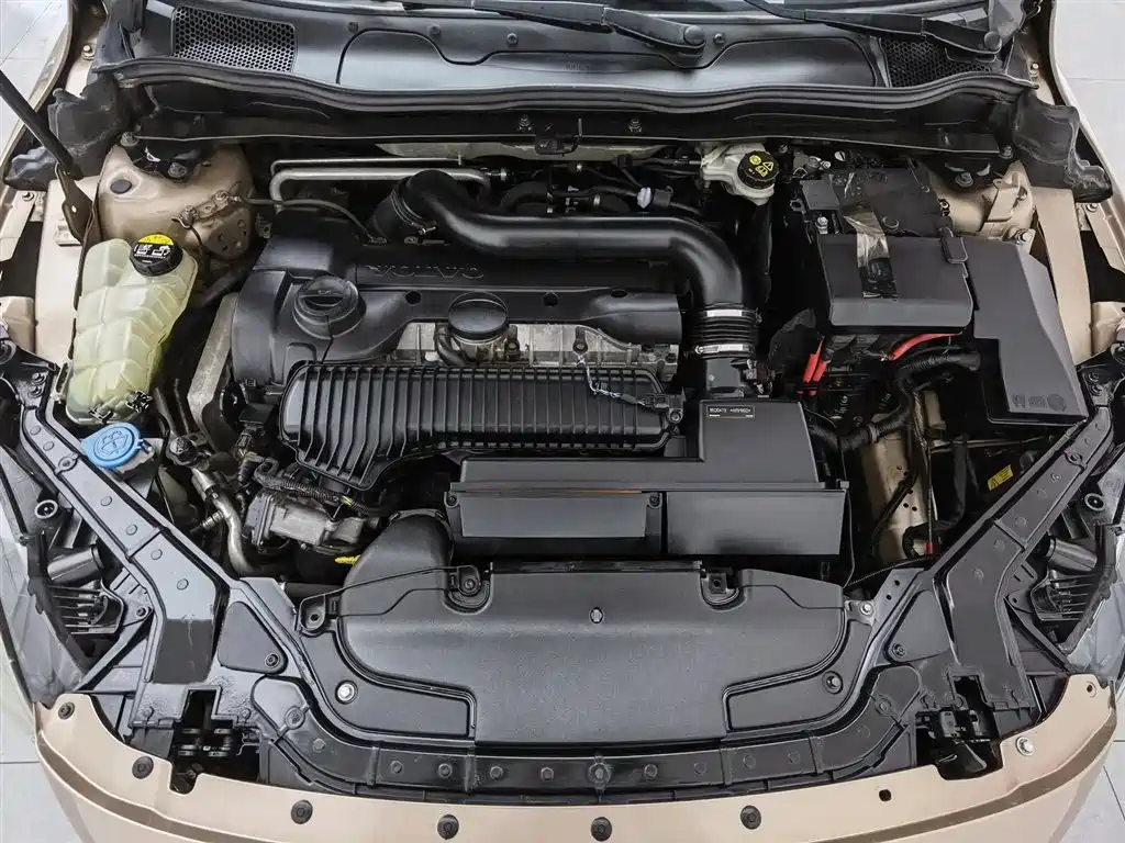 Volvo V40 2014 Cross Country T5 AWD Premium фото 6