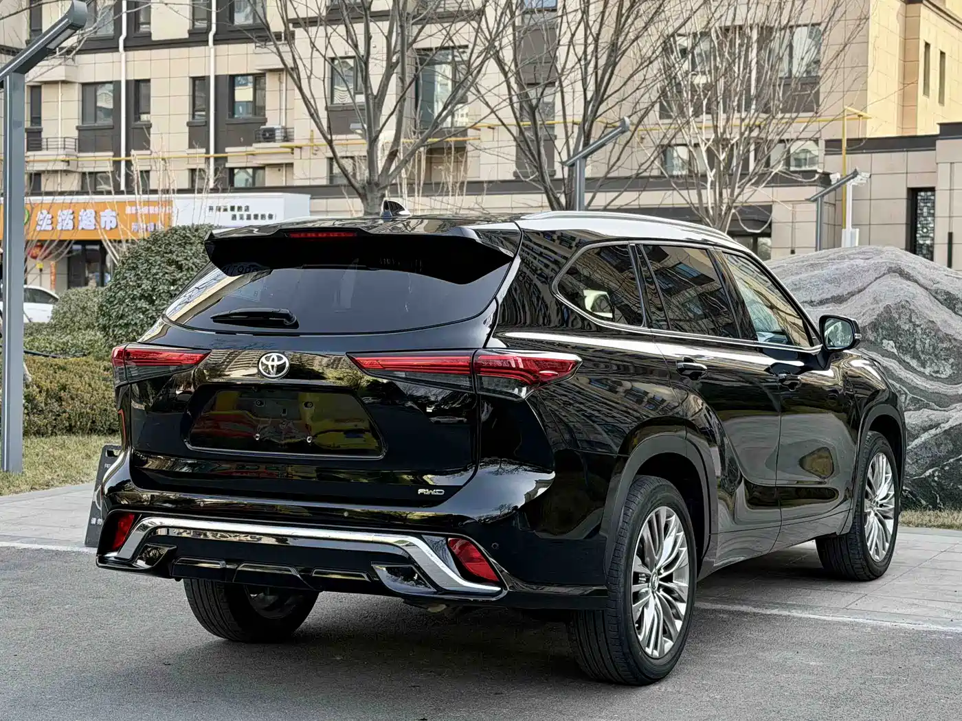 TOYOTA HIGHLANDER