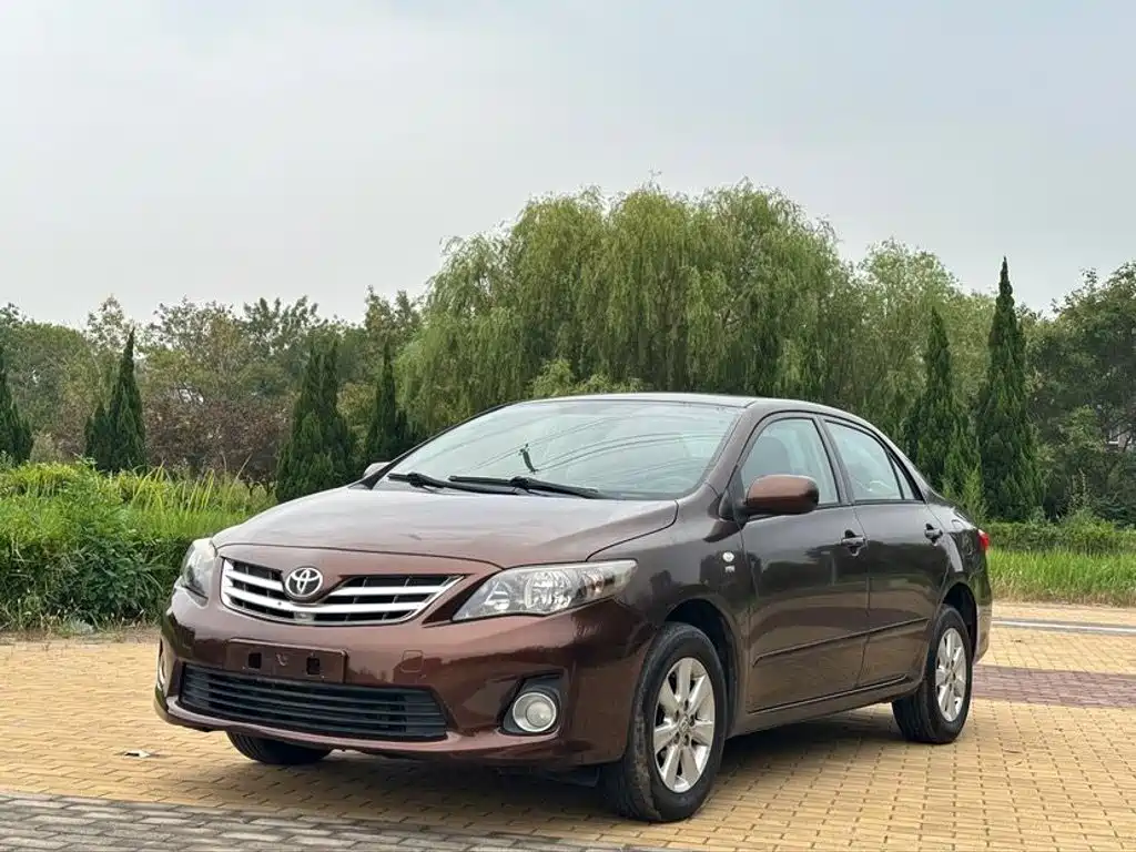 Фото 1 - Toyota Corolla