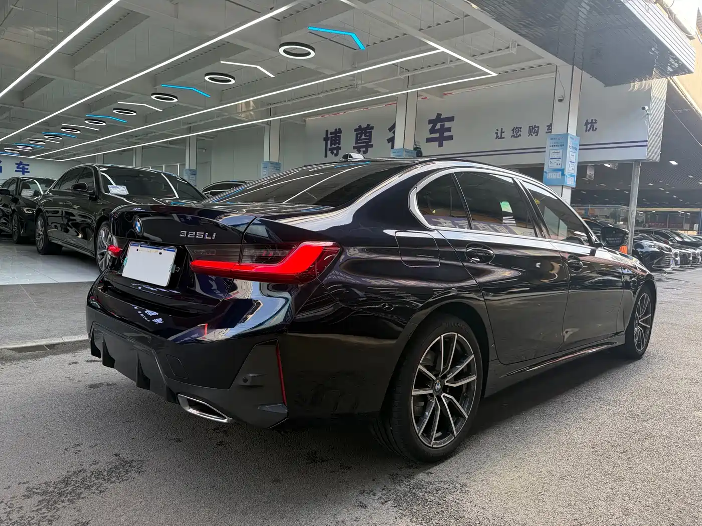 BMW 3 Series 2023 325Li M Sport Package фото 21