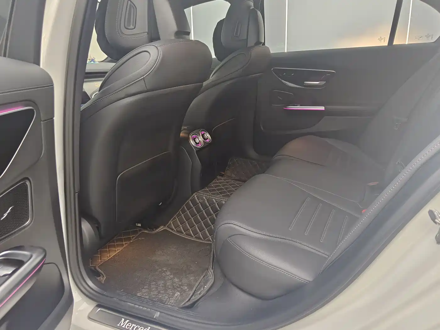 Mercedes-Benz C-Class 2023 Facelift C 260 L Sport Edition фото 8