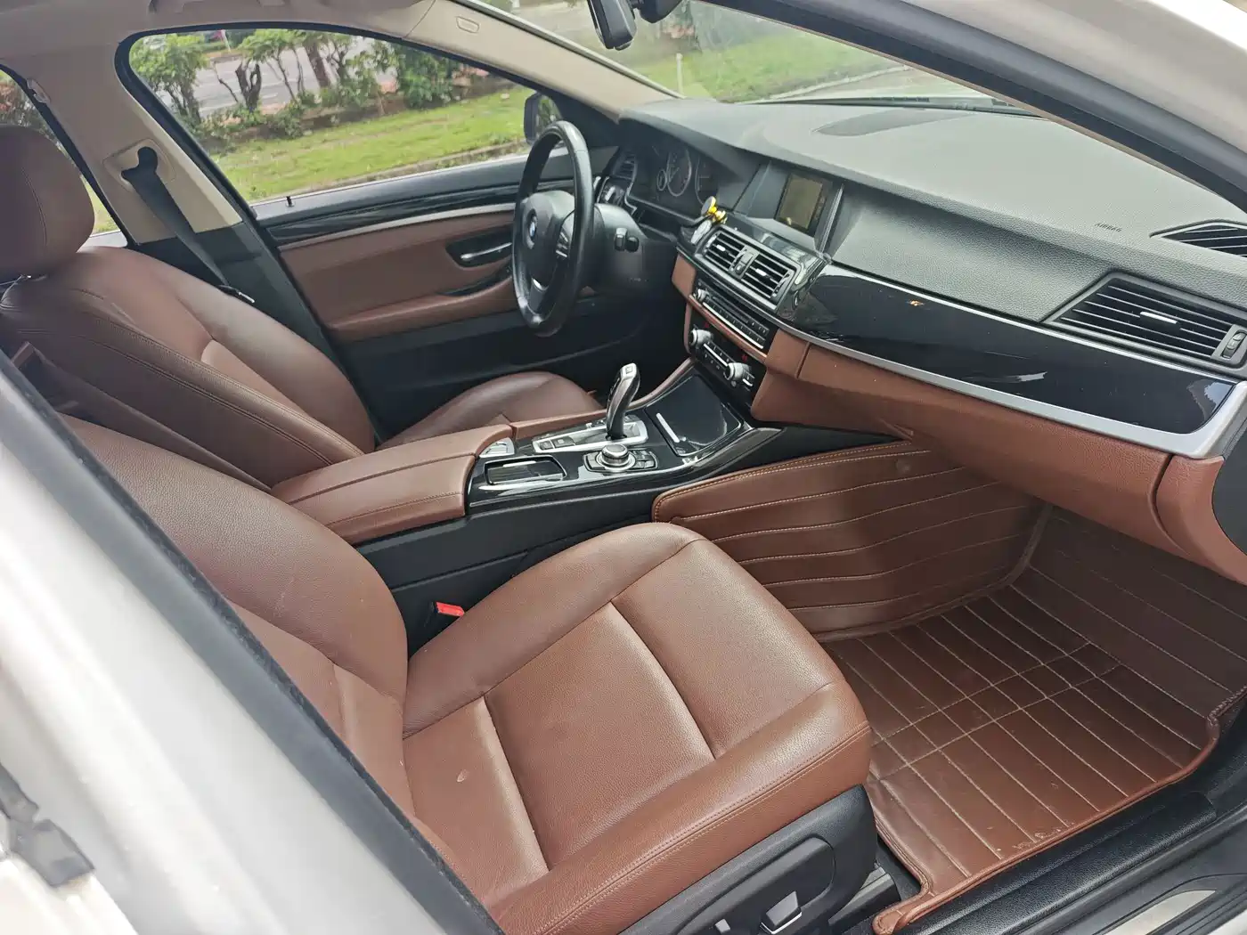 BMW 5 Series 2017 520Li Classic Edition фото 10