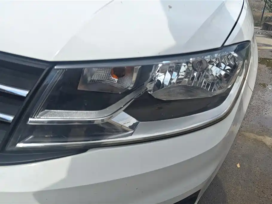 Volkswagen Santana 2016 1.6L Manual Trend Edition фото 5