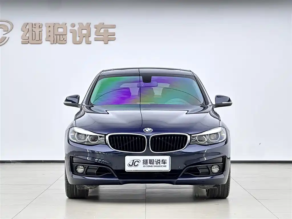 BMW 3 Series GT 2019 320i Fashion Model фото 2