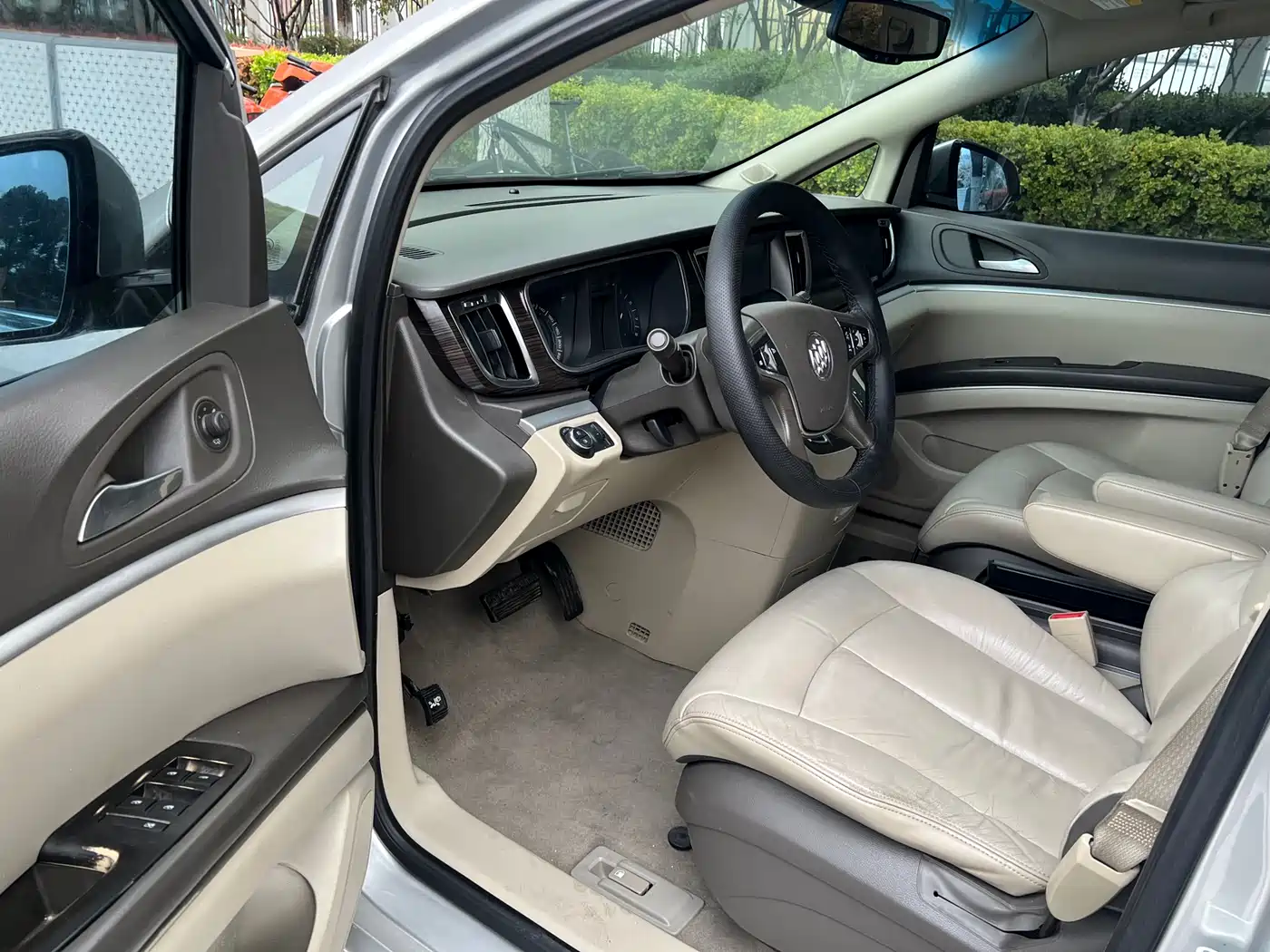 Buick GL8 2013 3.0L GT Luxury Business Elegance Edition фото 8