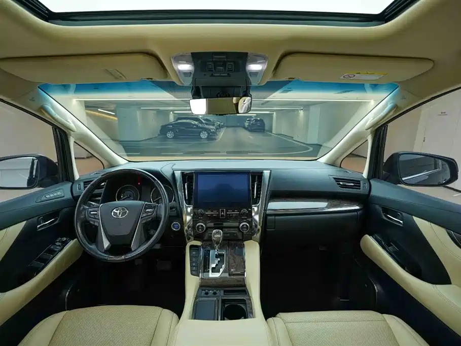 Toyota Alphard 2021 Hybrid 2.5L Premium фото 19