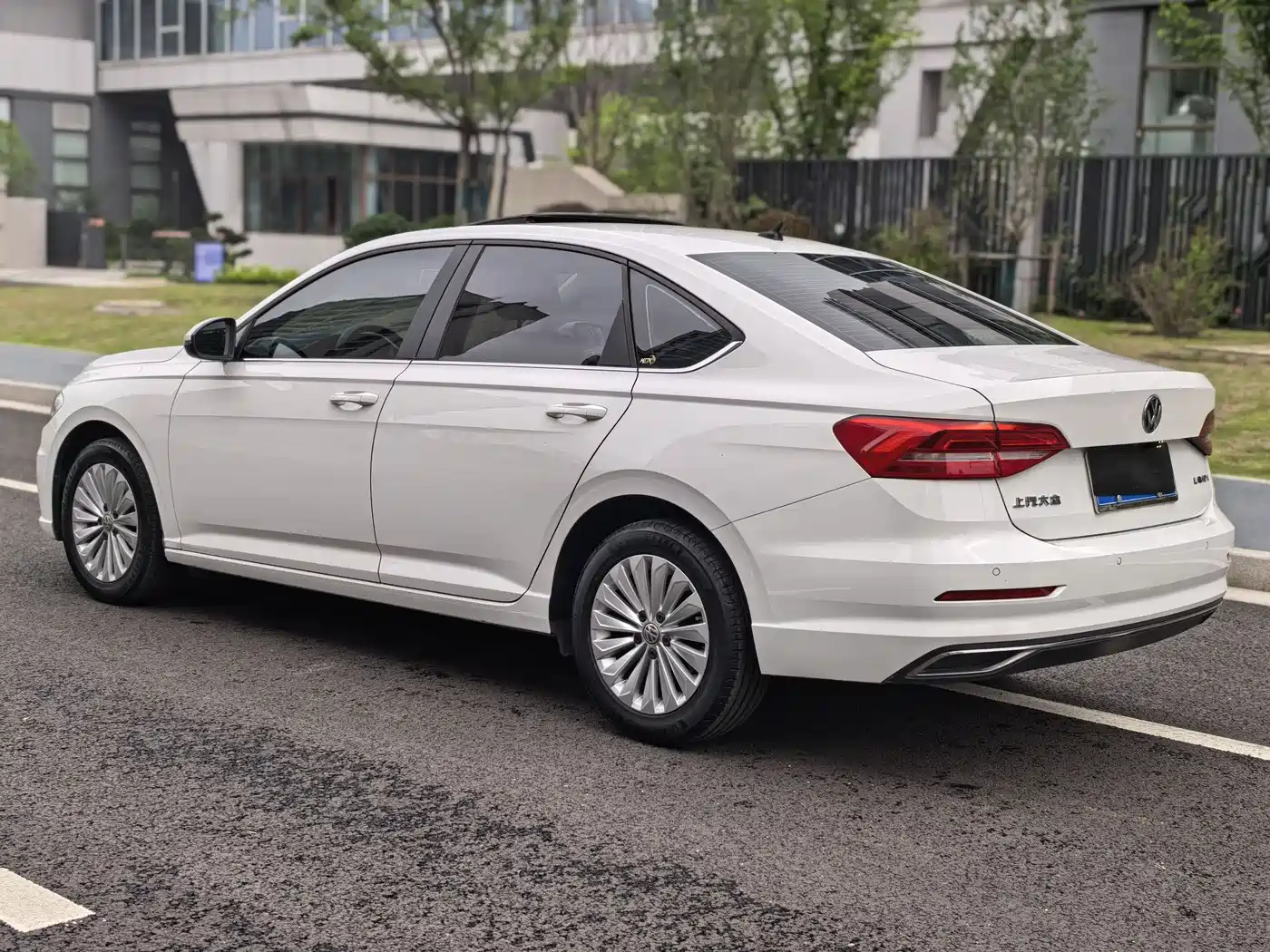 Volkswagen Lavida 2019 1.5L Automatic Comfort Edition China VI фото 5