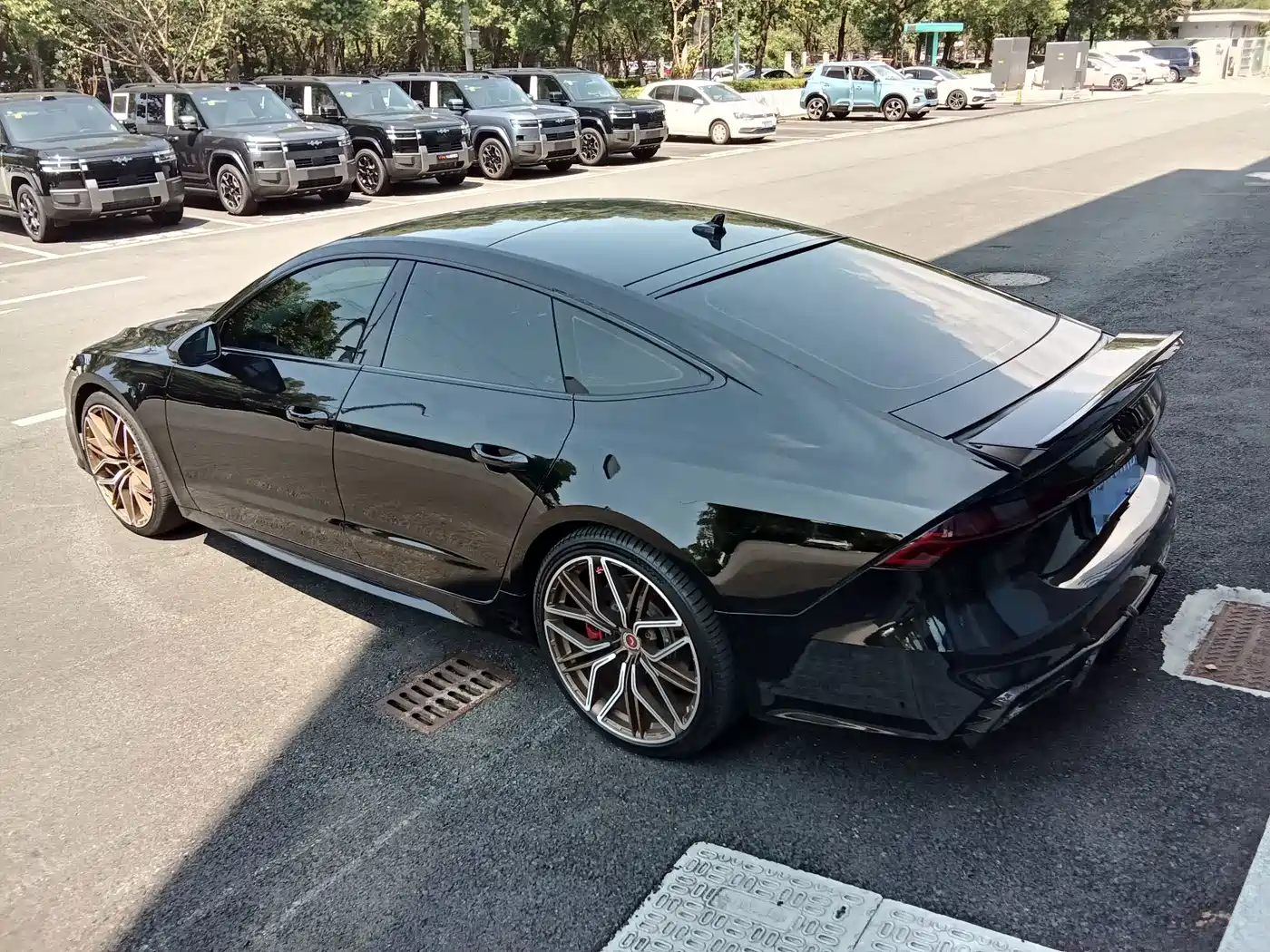 Photo 17 - Audi A7L