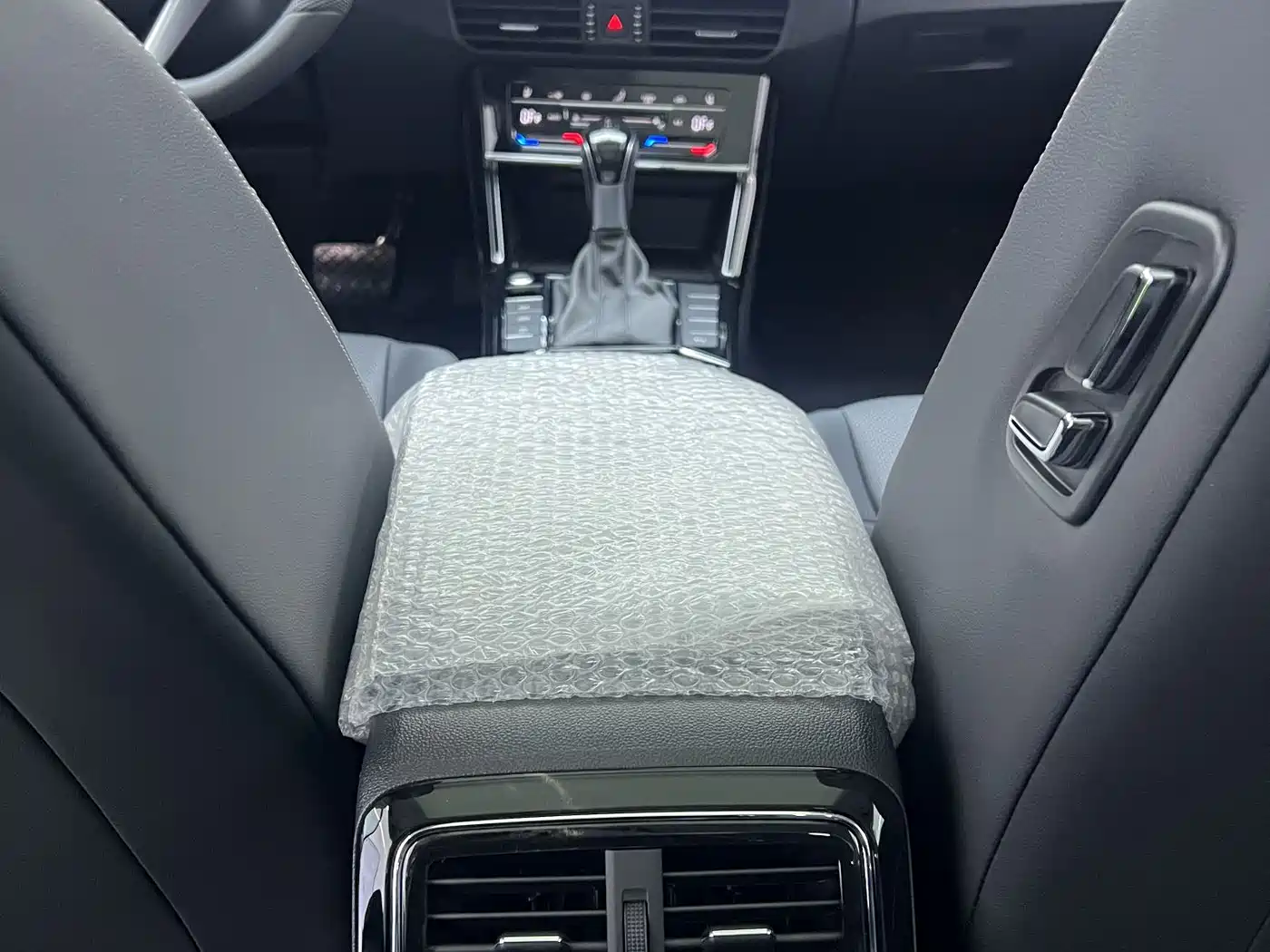 Volkswagen Passat 2026 Outstanding Edition 330TSI Elite Version фото 14