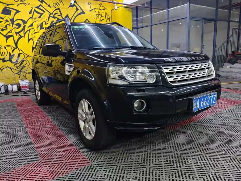 Land Rover Freelander 2 2014 2014 2.0T Si4 SE Gasoline Edition