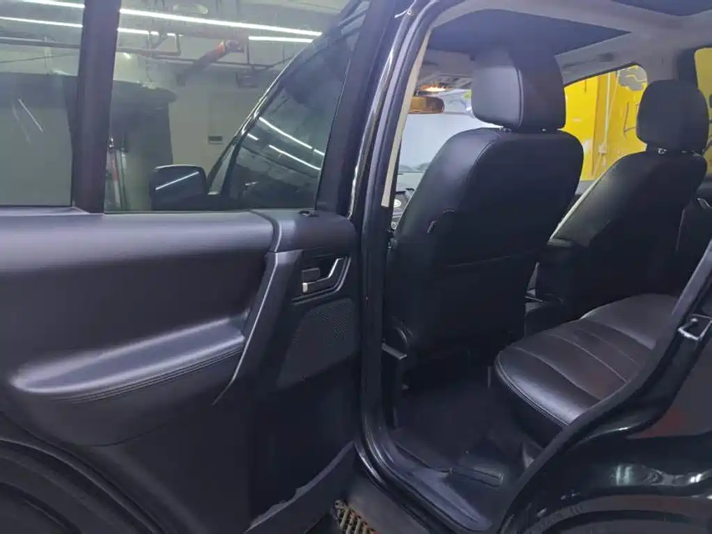 Land Rover Freelander 2 2014 2014 2.0T Si4 SE Gasoline Edition