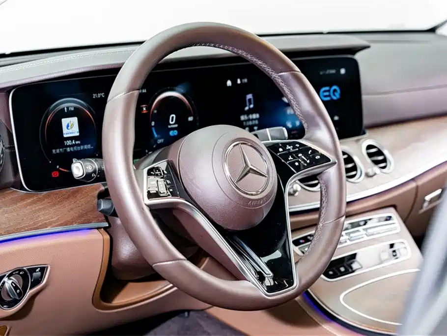 Mercedes-Benz E-Class New Energy 2022 E 350 e L Plug-in Hybrid Sedan фото 11