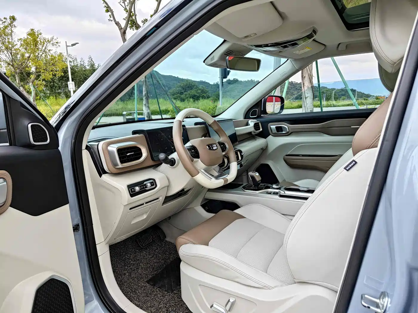 Фото 6 - Geely ICON