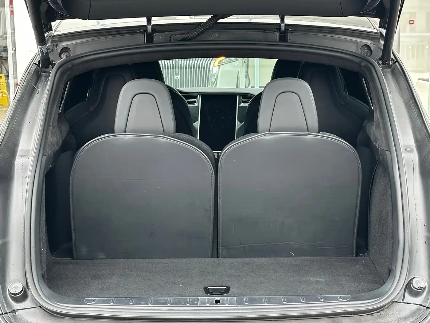 Фото 12 - Tesla Model X