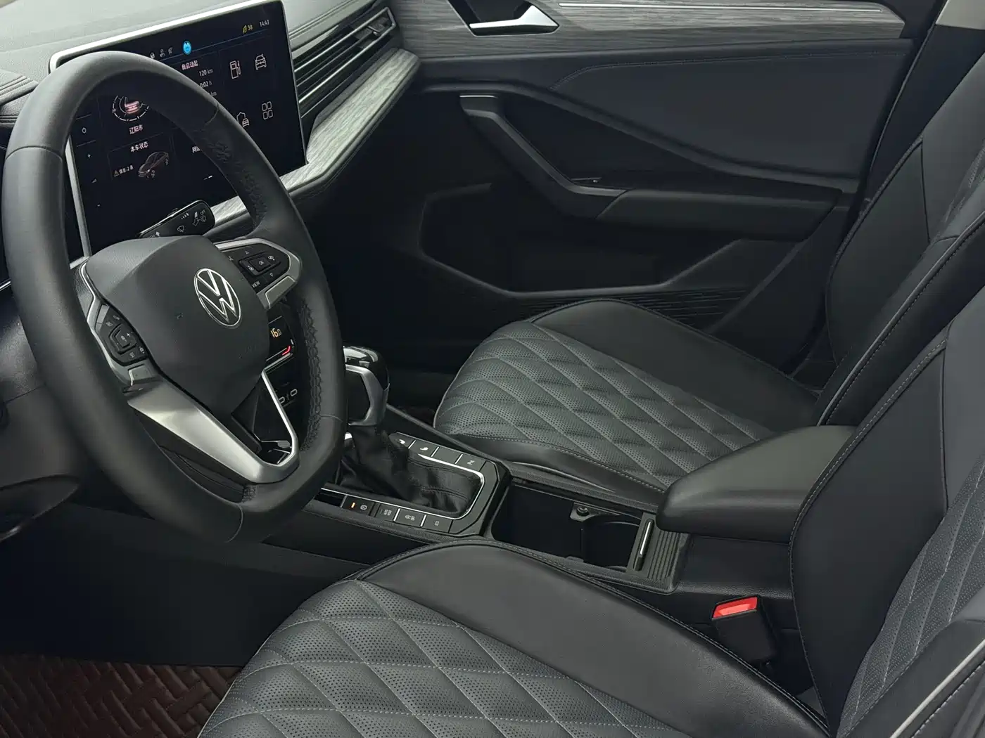 Volkswagen Sagitar 2023 280TSI DSG Surpass Plus Edition фото 11