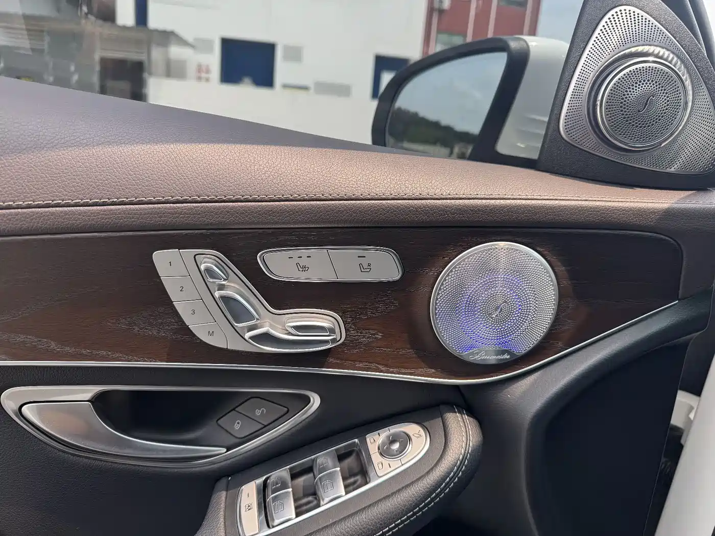 Mercedes-Benz GLC 2022 Model GLC 300 L 4MATIC Luxury Edition фото 16