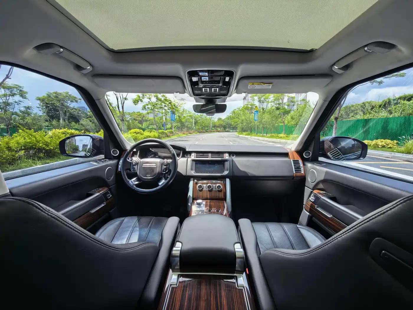 Фото 12 - Land Rover Range Rover