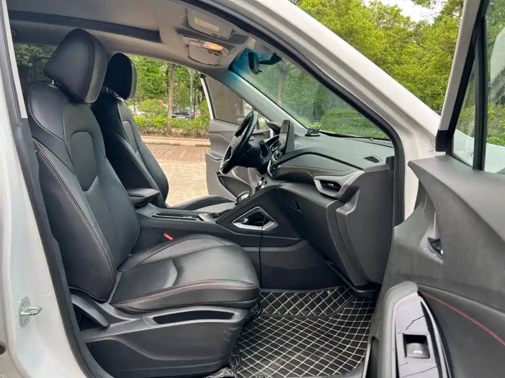 Chevrolet Volando 2023 2020 Mild Hybrid Redline 530T Automatic Premium Edition (5+2 seater)