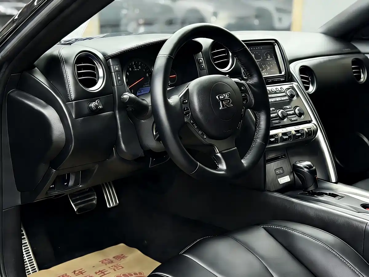 Nissan GT-R 2012 3.8T Premium Edition фото 11