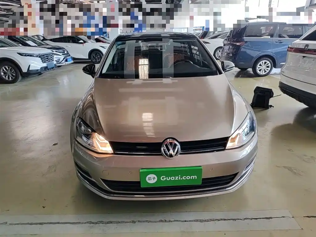 Volkswagen Golf 2017 230TSI Auto Comfort Millionth Anniversary Edition фото 3