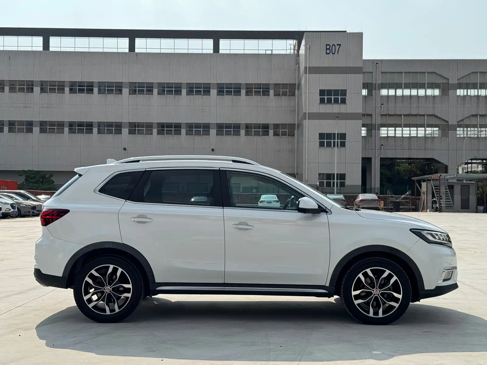 Фото 4 - Roewe RX5