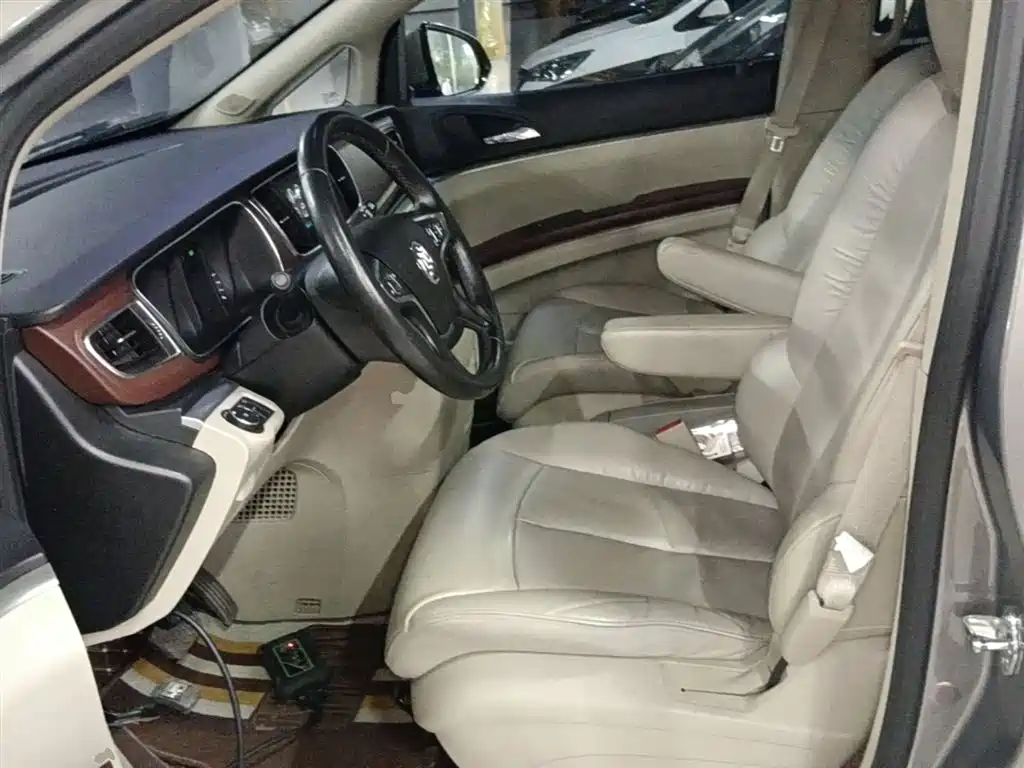 Buick GL8 2017 25S Luxury China V фото 15