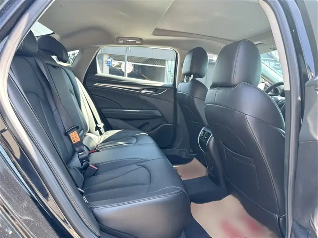 Buick LaCrosse 2022 652T Luxury фото 18