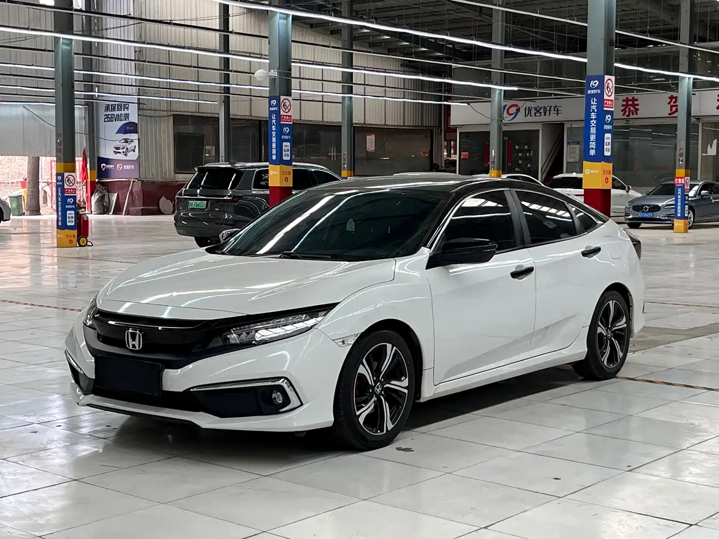 Honda Civic 2021 HATCHBACK 220TURBO CVT Trend Controller