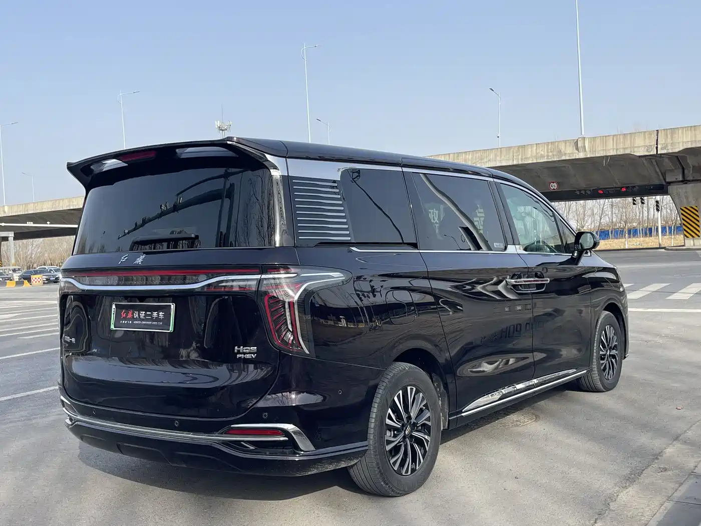 Hongqi HQ9 PHEV 2024 Model 2.0T AWD Luxury Edition фото 27
