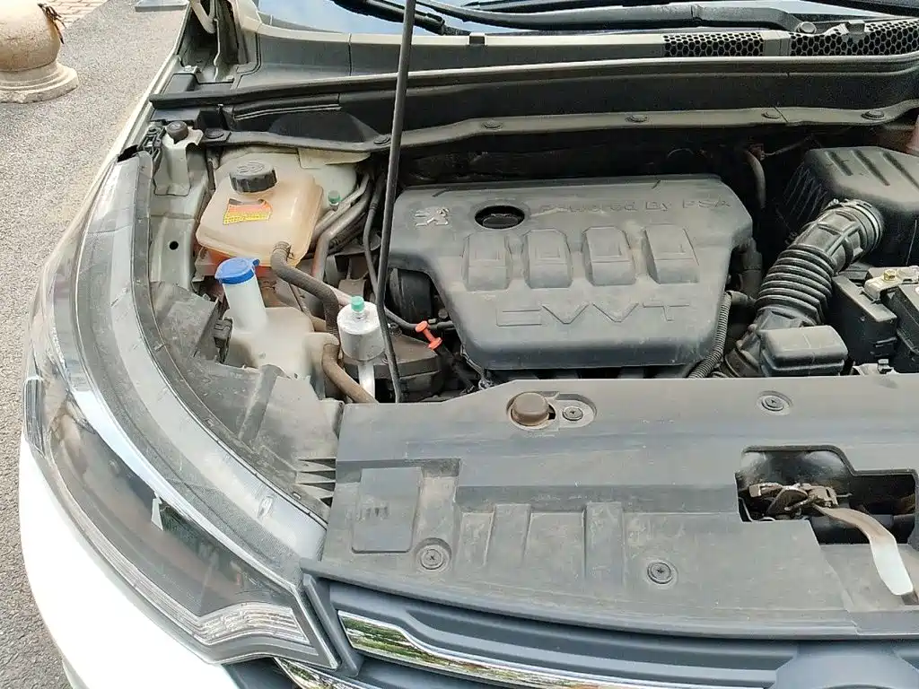 Dongfeng Aeolus Dongfeng Fengshen AX7 2015 2015 2.0L Automatic Smart Ease