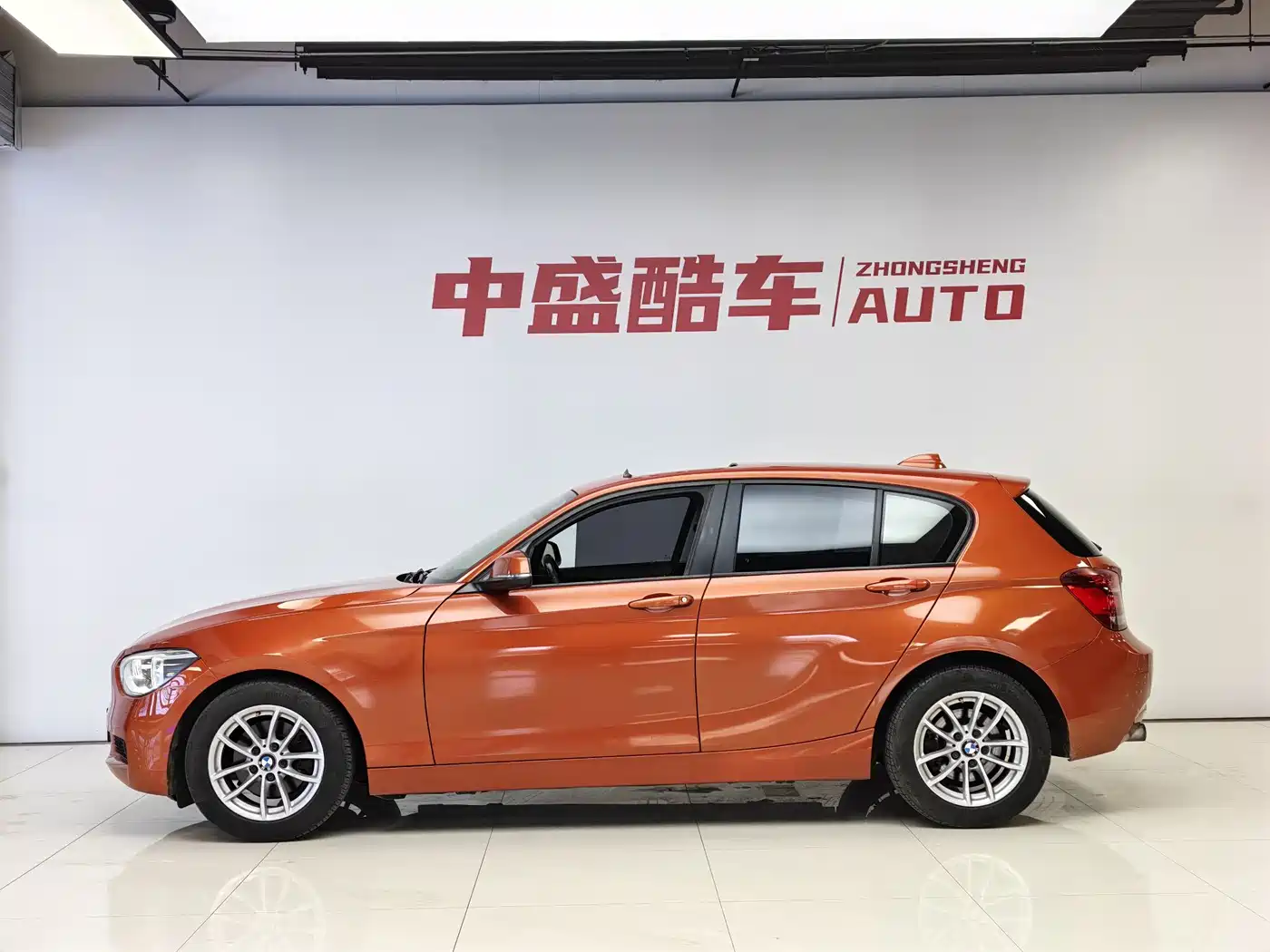 BMW 1 Series (Import) 2013 Facelift 118i Leading Model фото 7