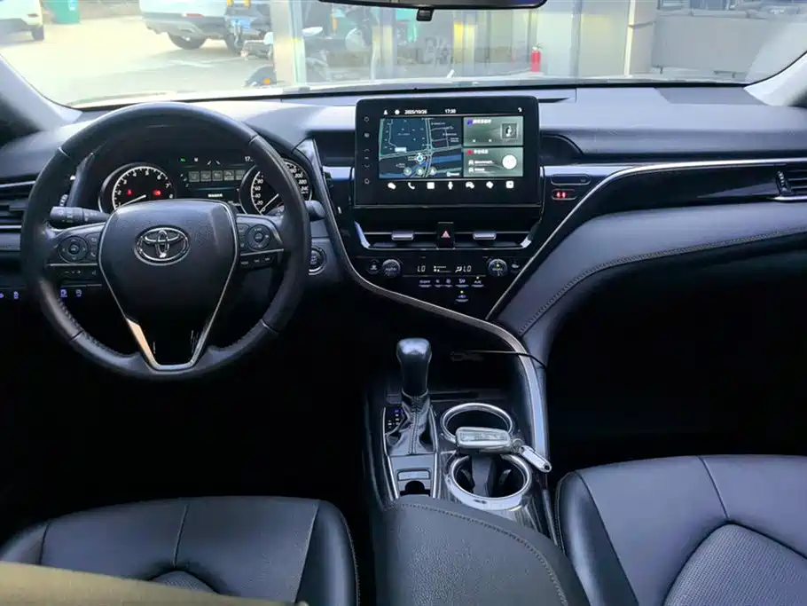 Toyota Camry 2021 2.0G Luxury Edition фото 12