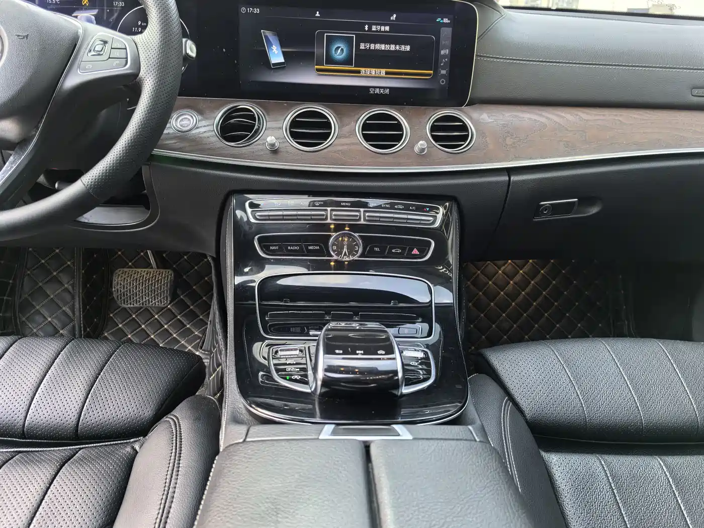 Mercedes-Benz E-Class 2016 E 200 L фото 12