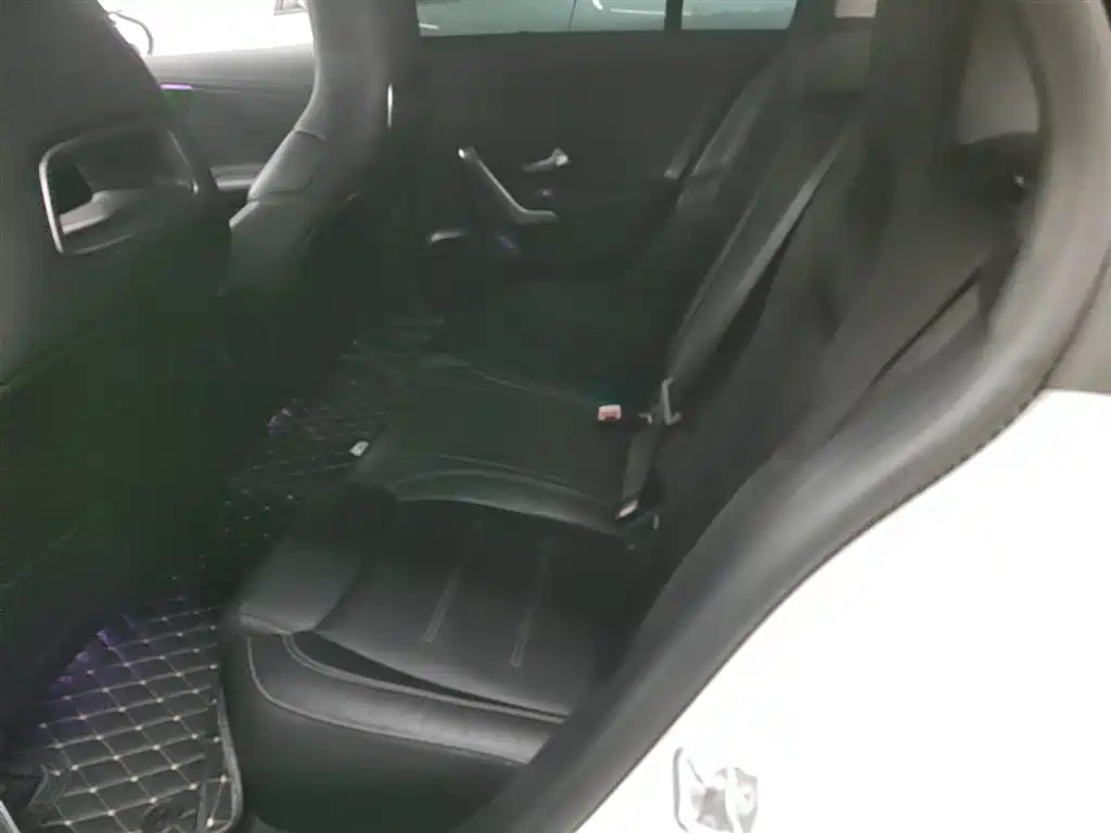 MERCEDES-BENZ CLA (IMPORT)