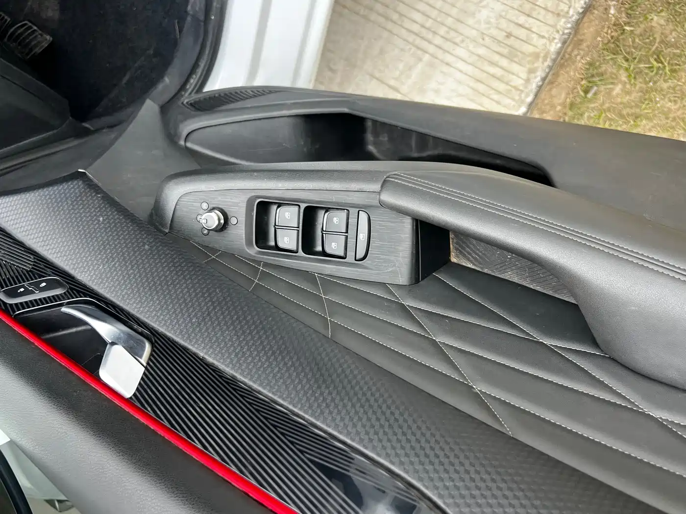 DONGFENG FENGSHEN YI HYUN MAX