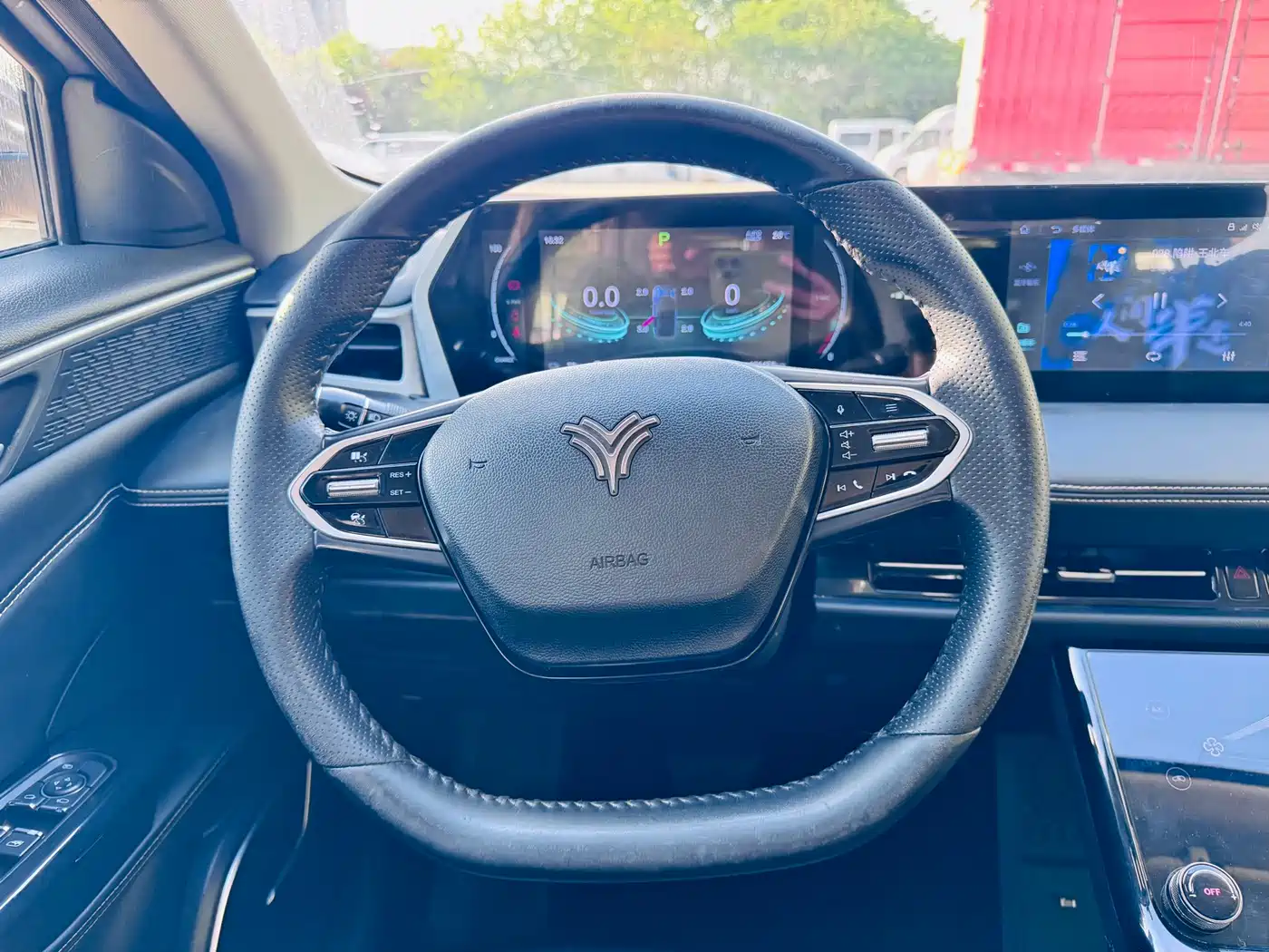 NEZHA AUTOMOBILE NEZHA U