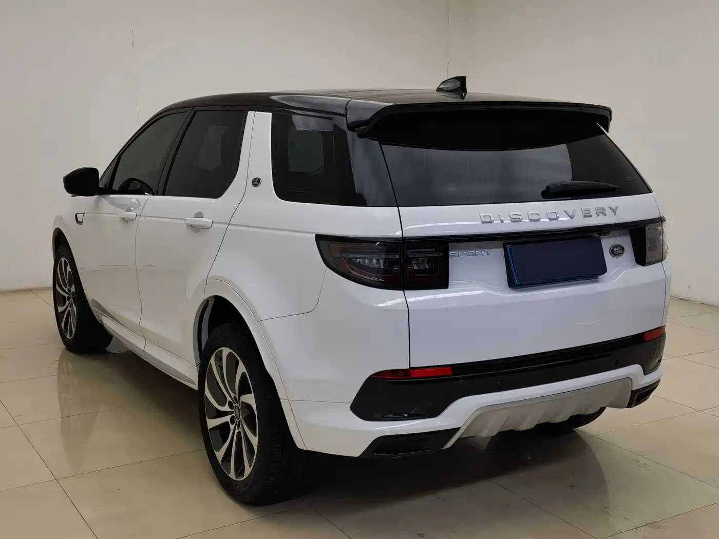 LAND ROVER DISCOVER SPORTS