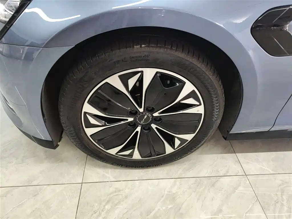 BYD Seal 2022 550km Standard Range RWD Premium фото 23