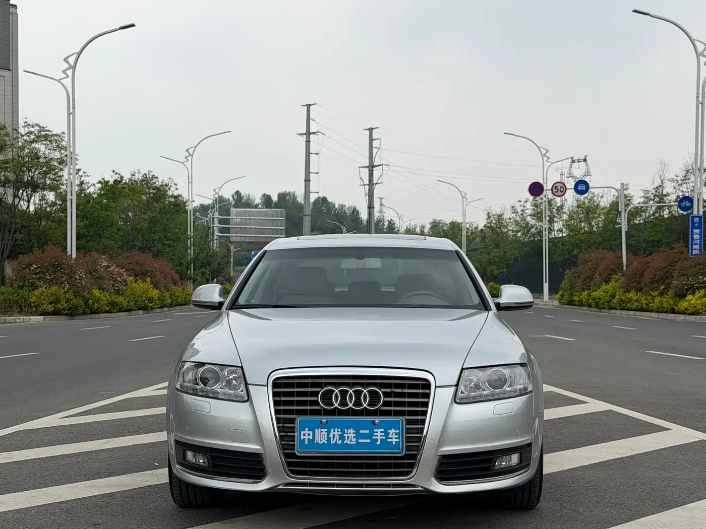 Audi A6L 2010 2.0 TFSI Automatic Standard фото 2
