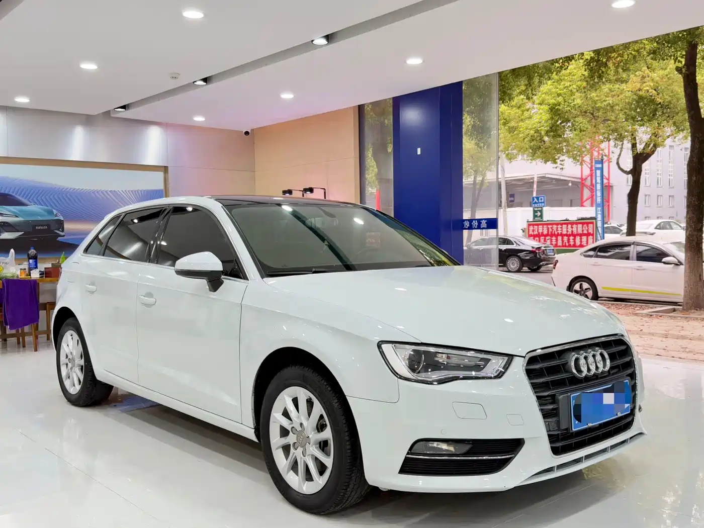 Audi A3 2014 Sportback 35 TFSI Automatic Progressive фото 3