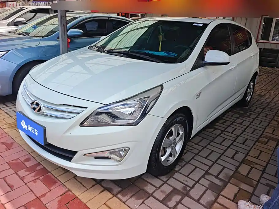 Hyundai Reina 2017 2016 1.4L Automatic GLX Leading