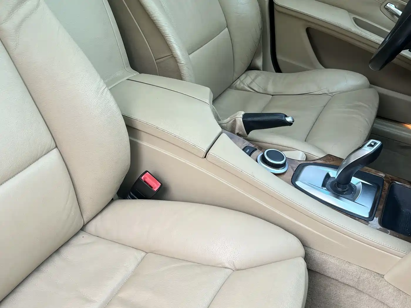 BMW 5 Series 2009 Model 525Li Luxury фото 12
