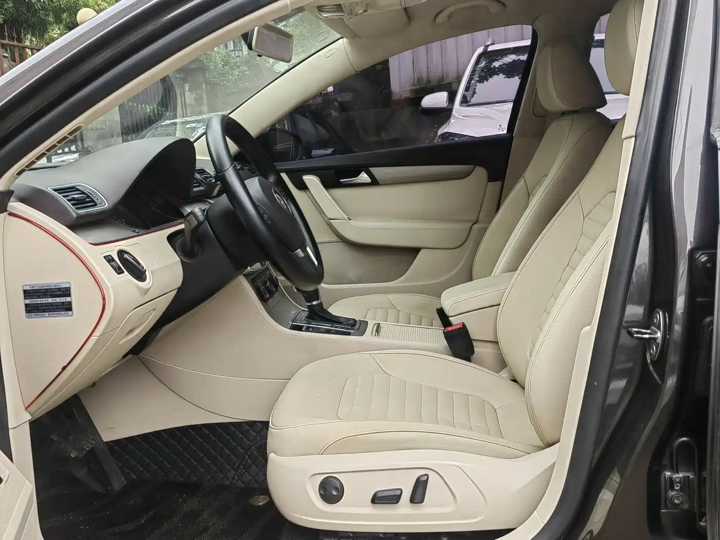 Volkswagen Magotan 2013 1.8TSI Luxury фото 3