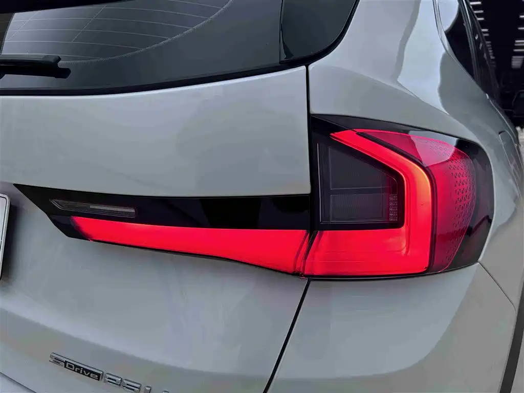 BMW X1 2023 sDrive25Li X Design Package фото 9