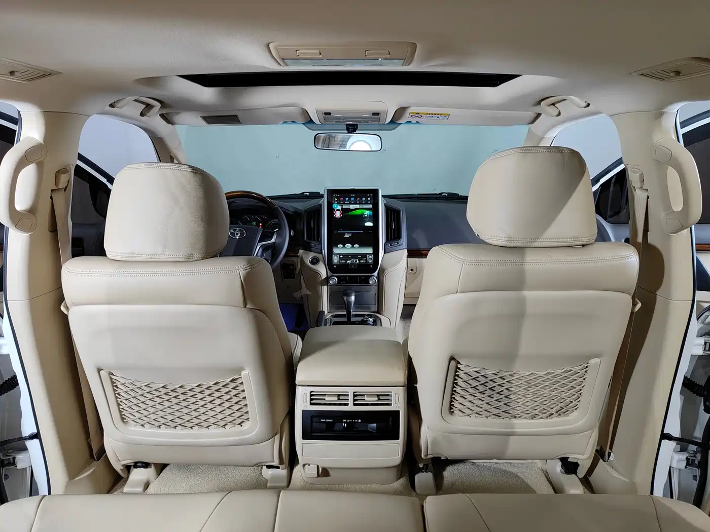 Toyota Land Cruiser (Import) 2015 4.0L V6 Middle East Limited Edition фото 8