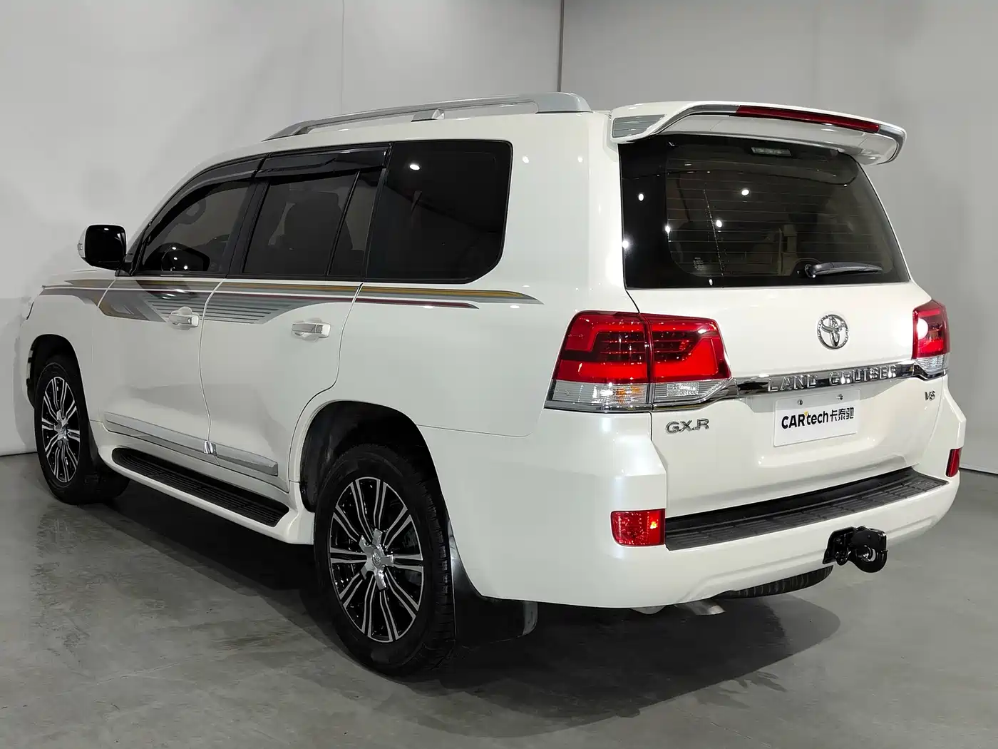 Toyota Land Cruiser (Import) 2015 4.0L V6 Middle East Limited Edition фото 16