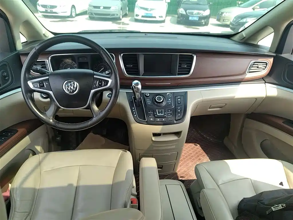 Buick GL8 2017 25S Premium Model China V фото 6