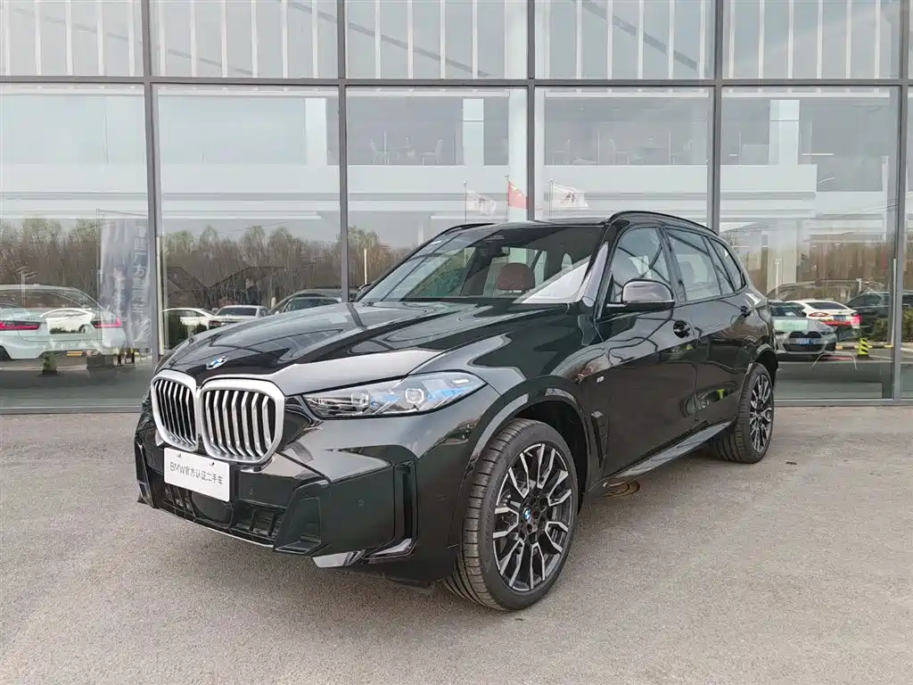 BMW X5 2025 Model xDrive 40Li Exclusive M Sport Blackout Package